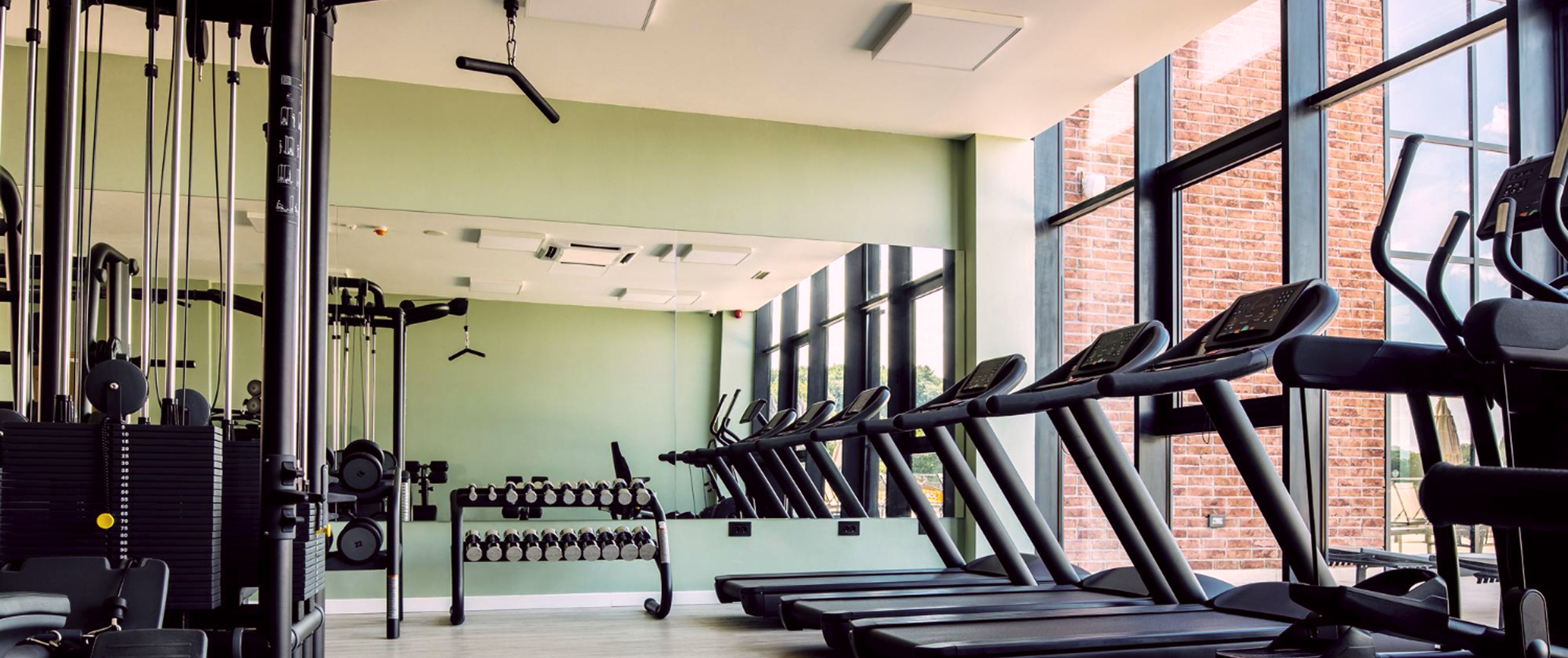 спортзал или фитнес-зал